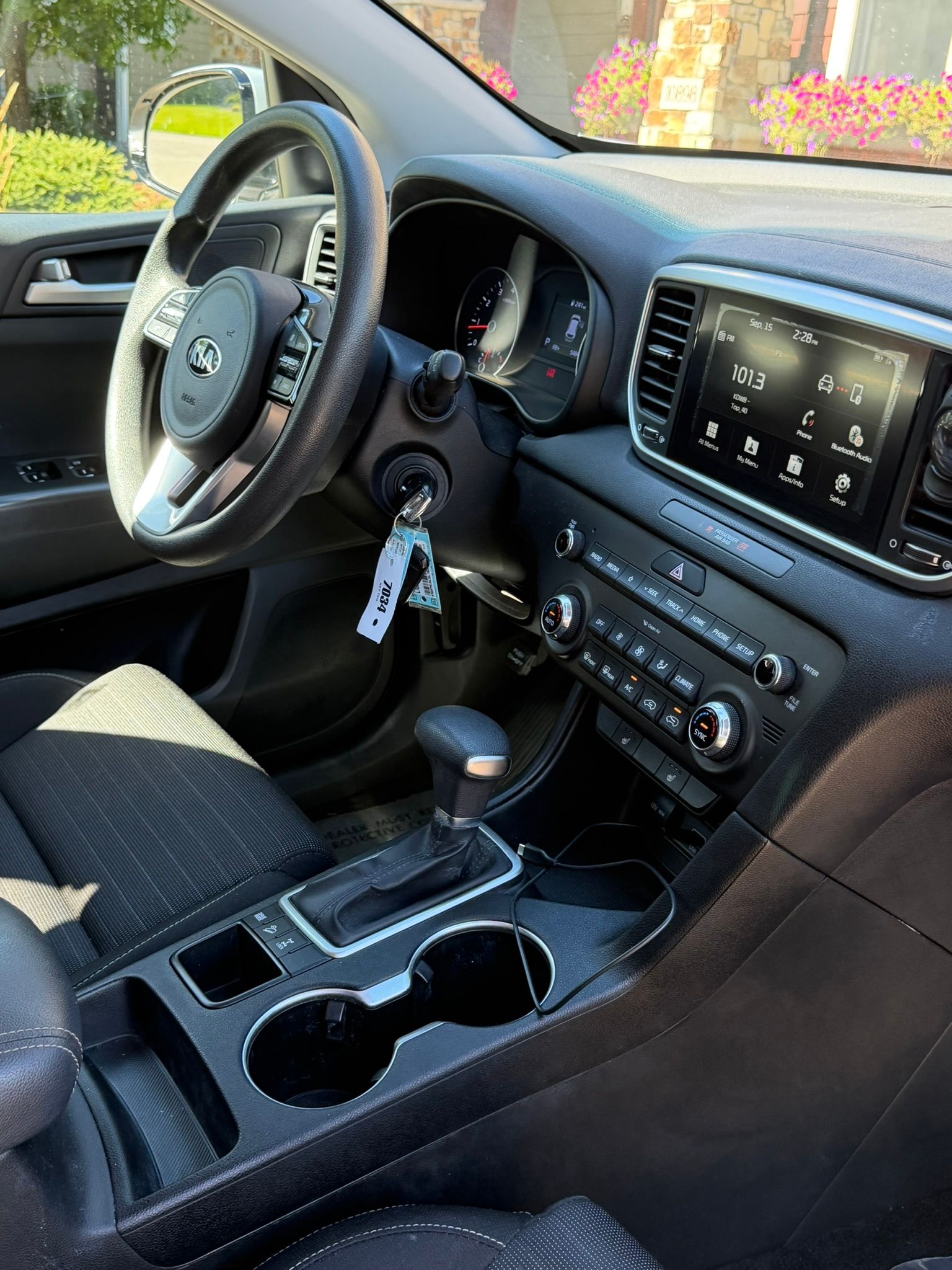 Used 2020 Kia Sportage LX w/ LX Popular Package AWD/4WD image 2