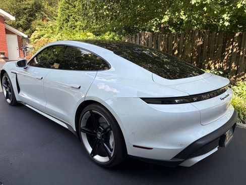 Used 2020 Porsche Taycan AWD/4WD image 8