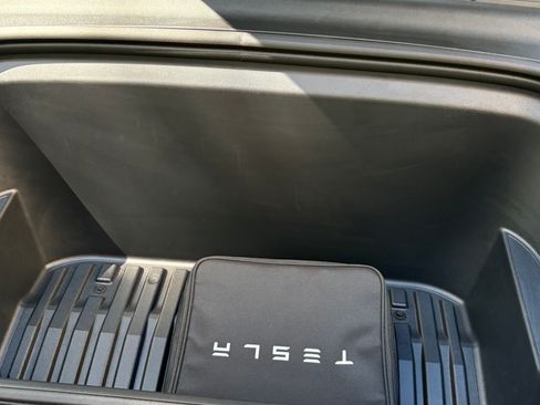 Used 2023 Tesla Model Y Performance image 13