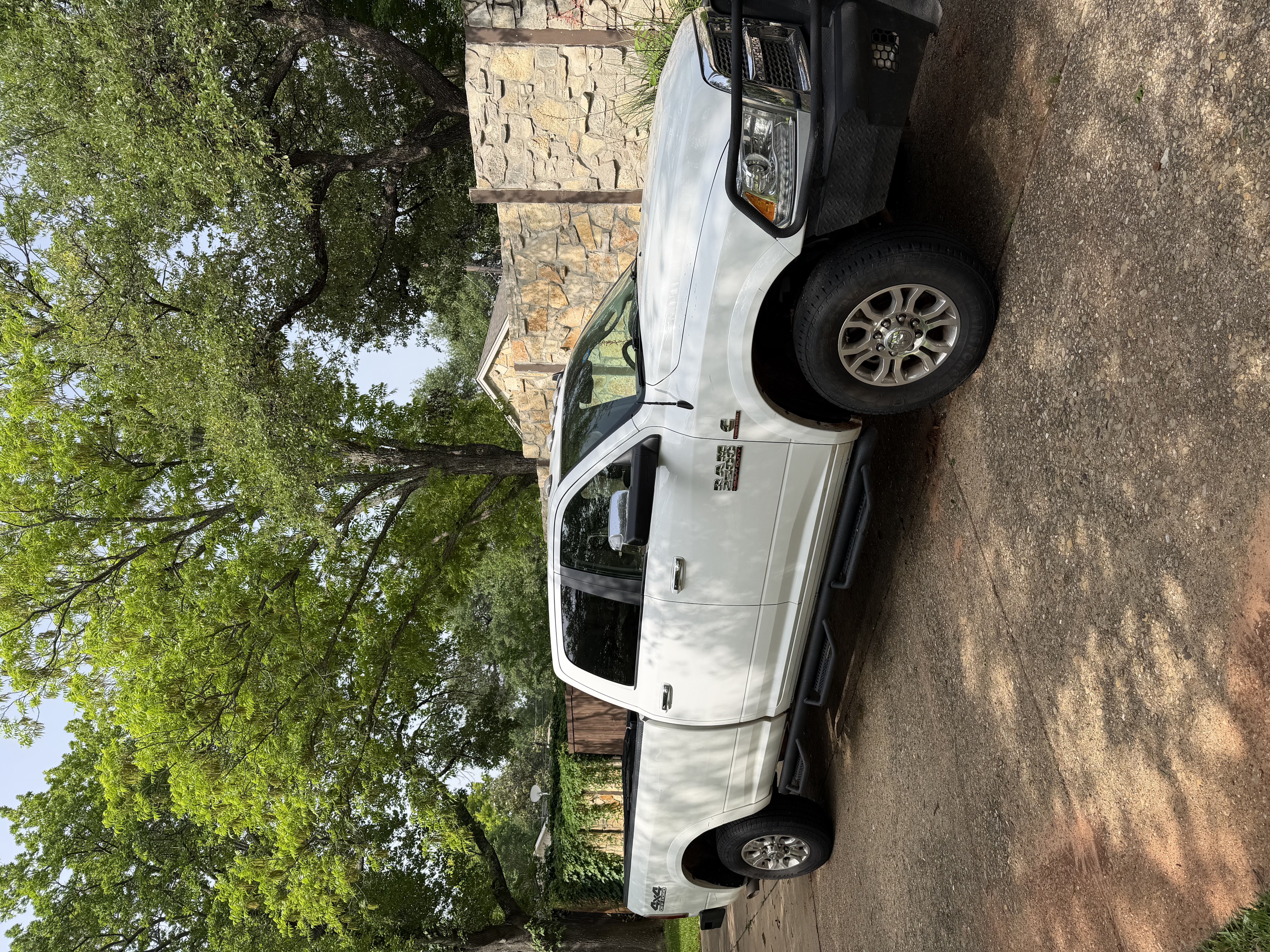 Used 2018 RAM 2500 Laramie w/ Off Road Package AWD/4WD image 1