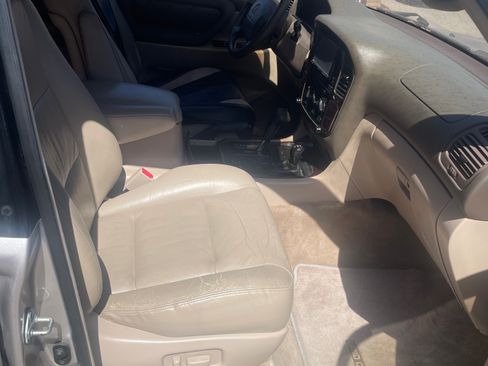 Used 2000 Toyota Land Cruiser AWD/4WD image 8