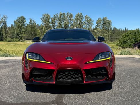Used 2021 Toyota Supra w/ Safety & Technology Package RWD image 8