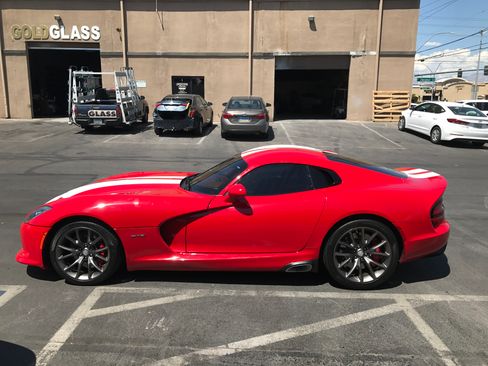 Used 2013 SRT Viper GTS w/ GTS Laguna Interior Pkg image 6