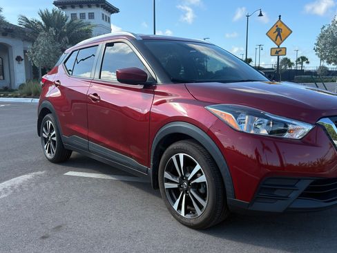 Used 2020 Nissan Kicks SV image 5