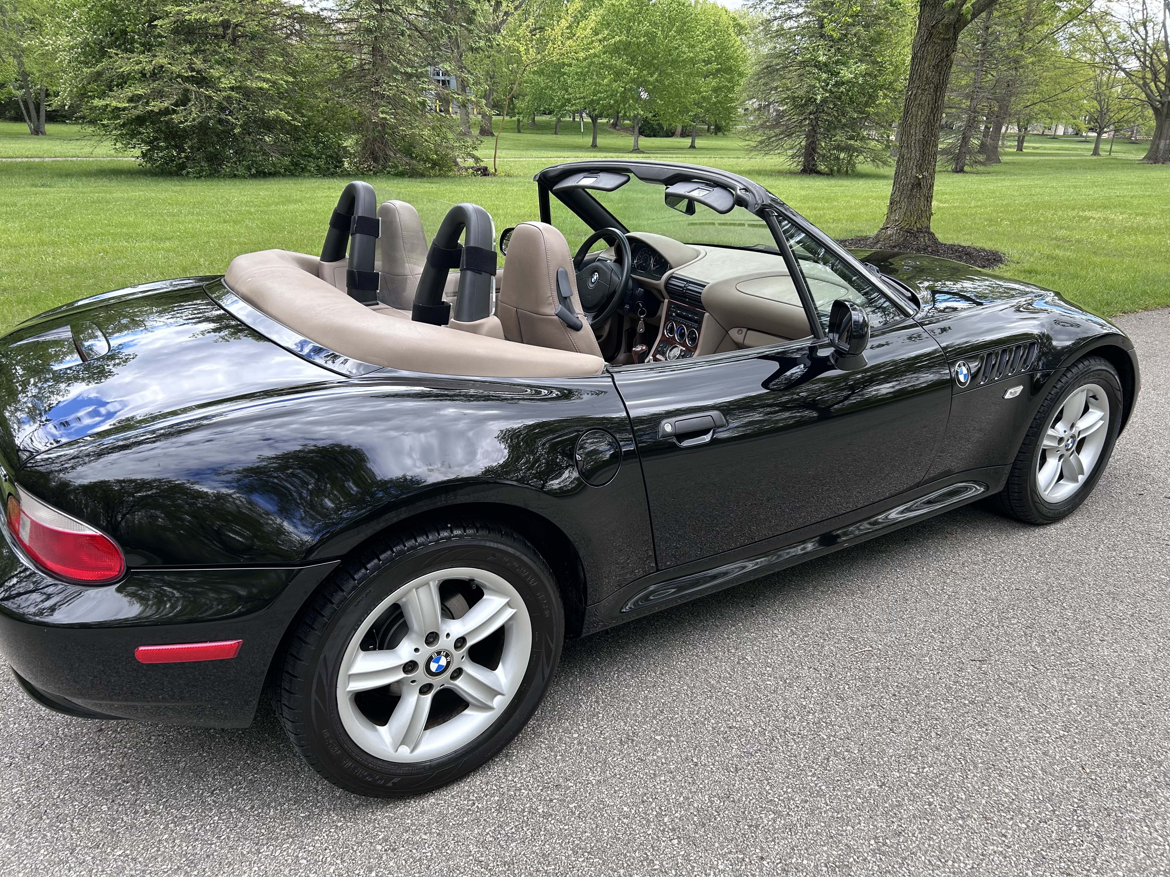 Used 2000 BMW Z3 2.5i RWD image 4