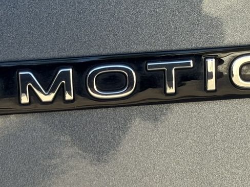 Used 2024 Volkswagen Atlas Cross Sport SE image 22