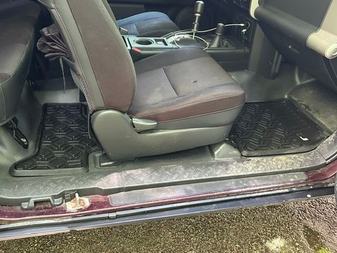 Used 2007 Toyota FJ Cruiser 4WD image 12