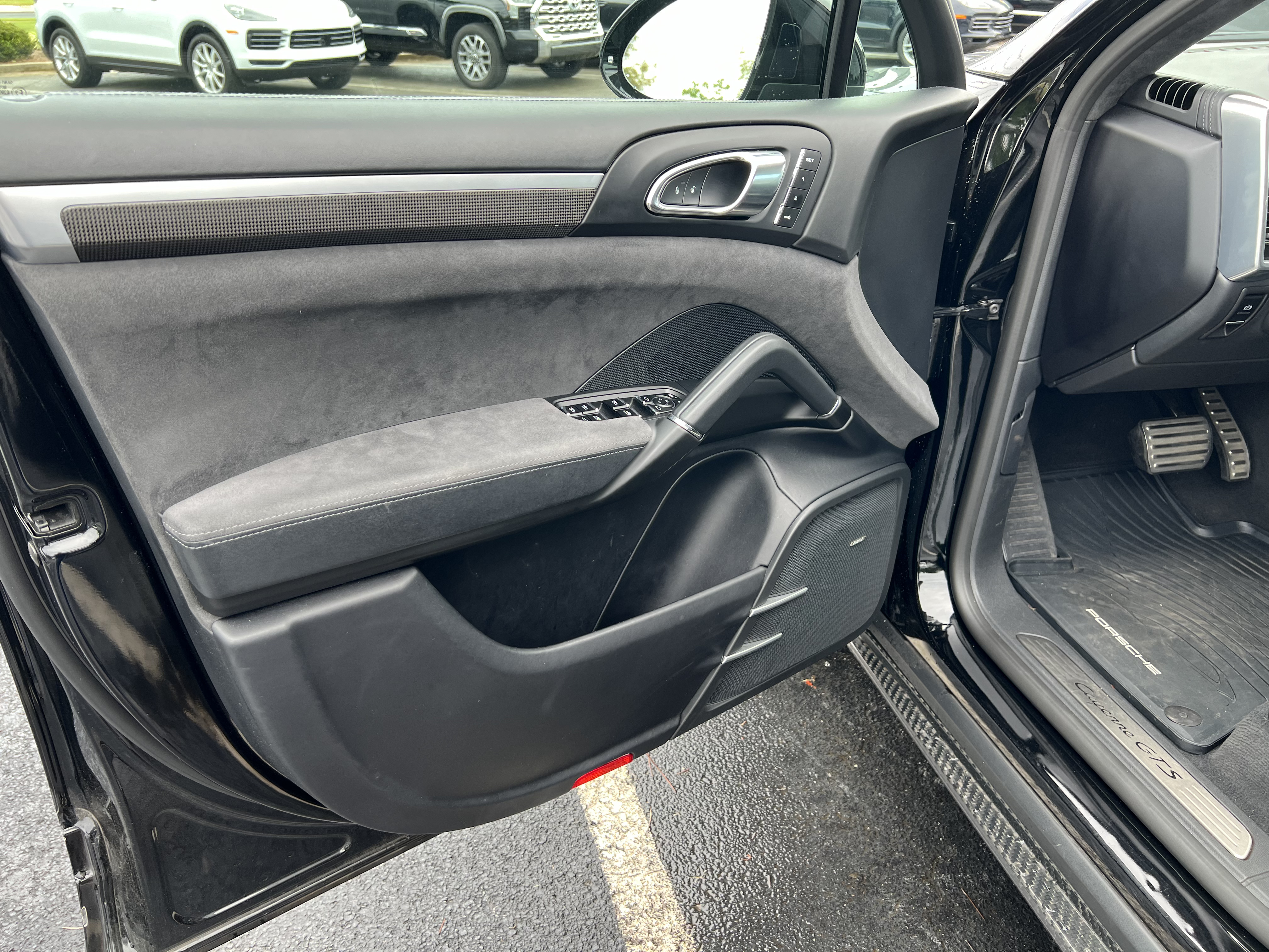 Used 2016 Porsche Cayenne GTS AWD/4WD image 10