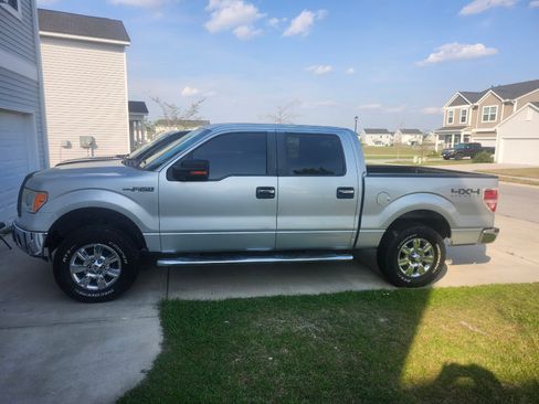 Used 2012 Ford F150 XLT w/ XLT Chrome Pkg image 4