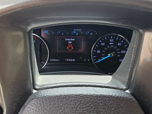 Used 2021 Ford Expedition XLT RWD image 11