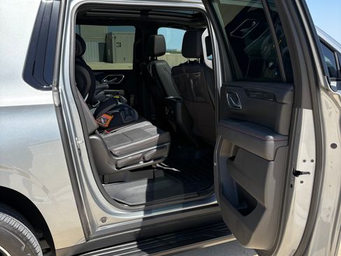 Used 2023 Chevrolet Suburban RST w/ Sport Performance Package AWD/4WD image 24