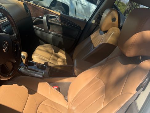 Used 2013 Buick Enclave Leather FWD image 9
