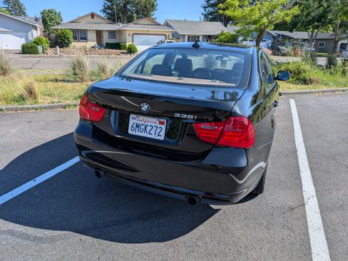 Used 2010 BMW 335i Sedan image 8
