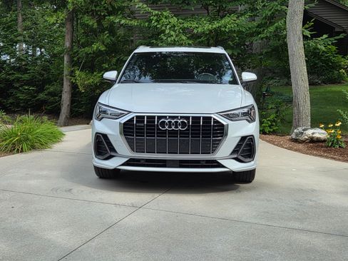 Used 2019 Audi Q3 2.0T Premium Plus image 4