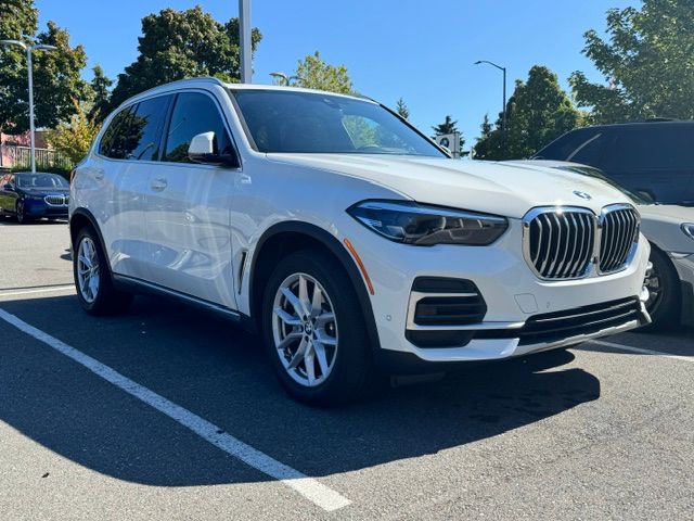 Used 2023 BMW X5 xDrive40i w/ Premium Package AWD/4WD image 1