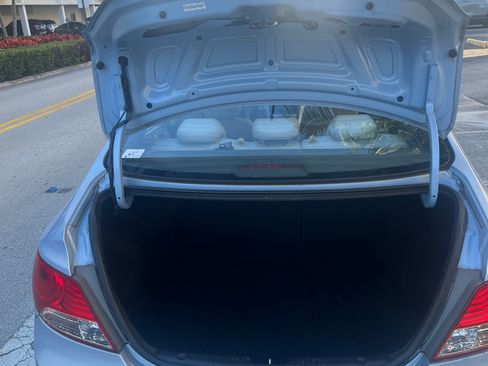 Used 2014 Hyundai Accent GLS image 16