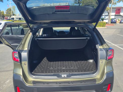 Used 2021 Subaru Outback Limited image 7