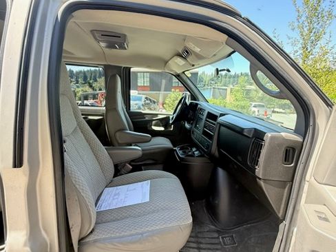 Used 2008 Chevrolet Express 2500 LS Van 3D w/ LT Preferred Equipment Group image 11