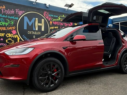 Used 2023 Tesla Model X Plaid image 22