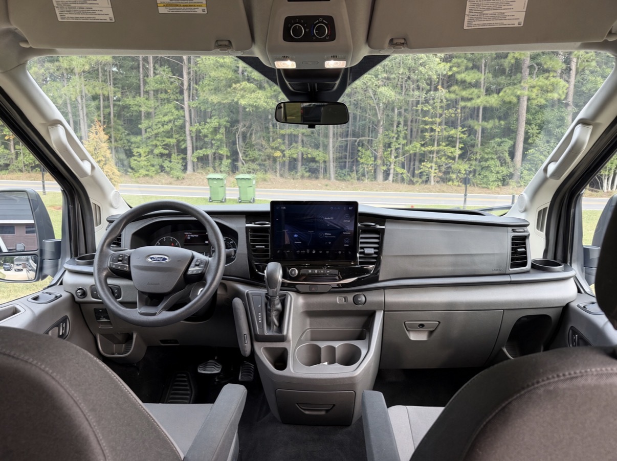 Used 2025 Ford Transit 350 XLT RWD image 18