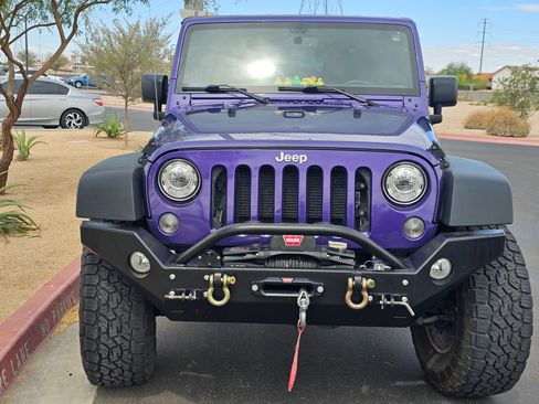 Used 2017 Jeep Wrangler Rubicon w/ Dual Top Group AWD/4WD image 4