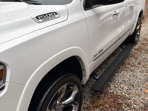 Used 2019 RAM 1500 Limited image 11