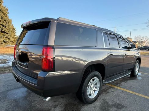 Used 2017 Chevrolet Suburban LT w/ Max Trailering Package image 4