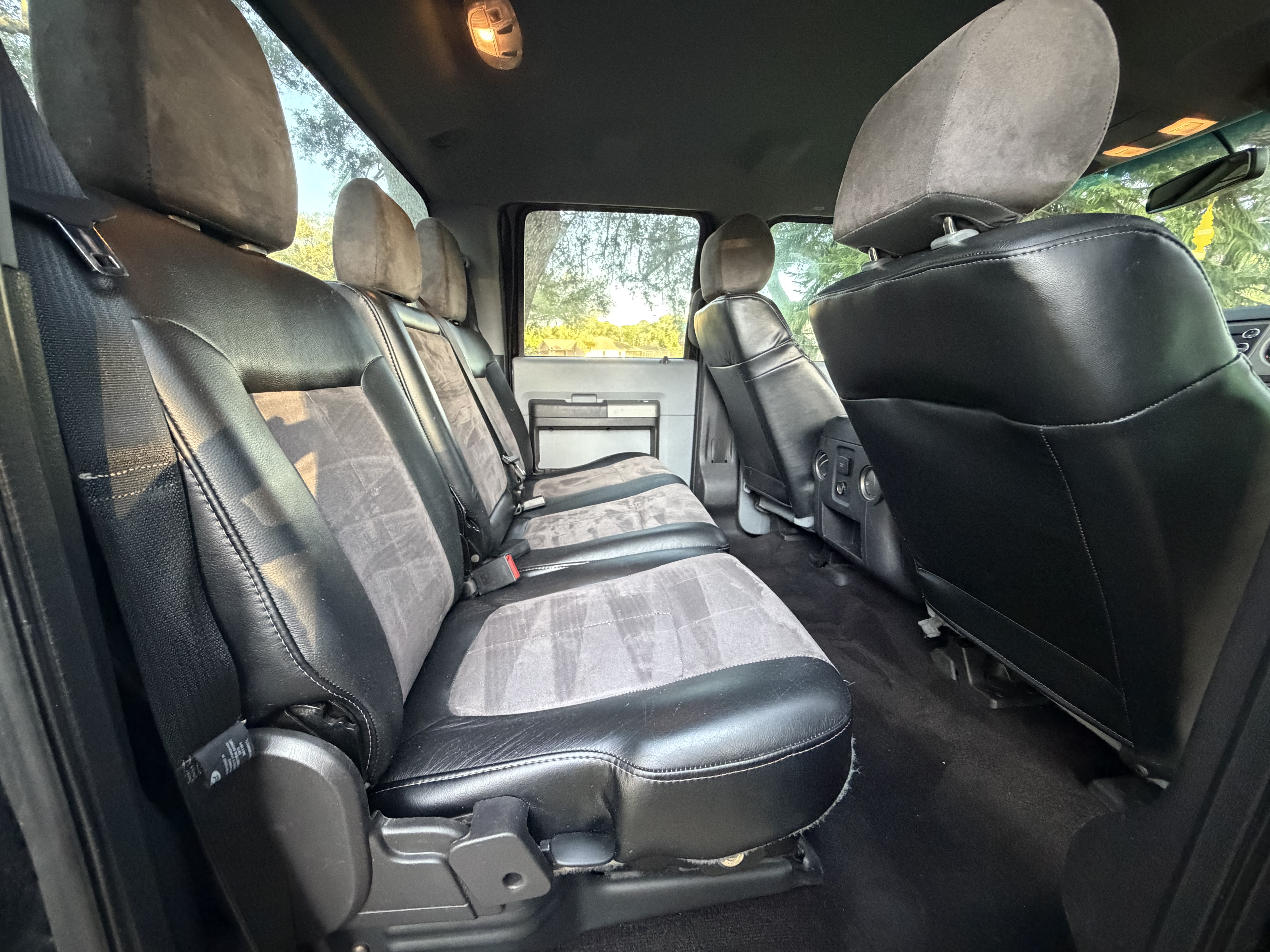 Used 2016 Ford F250 XLT w/ XLT Premium Package AWD/4WD image 17