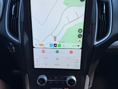 Used 2021 Ford Edge SE w/ Cargo Accessory Package image 19