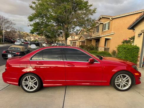 Used 2014 Mercedes-Benz C 250 Sedan image 9