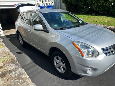 Used 2013 Nissan Rogue S w/ Special Edition Pkg AWD/4WD image 4