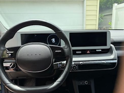 Used 2024 Hyundai Ioniq 5 SEL image 1