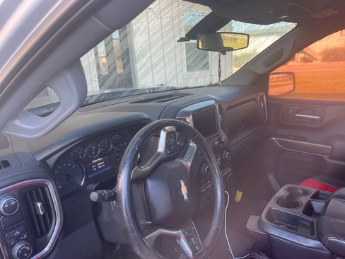 Used 2020 Chevrolet Silverado 1500 LT w/ Texas Edition RWD image 8