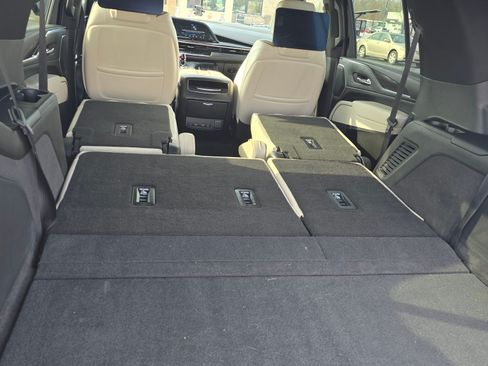 Used 2021 Cadillac Escalade Sport w/ Driver Assist Tech Package image 14