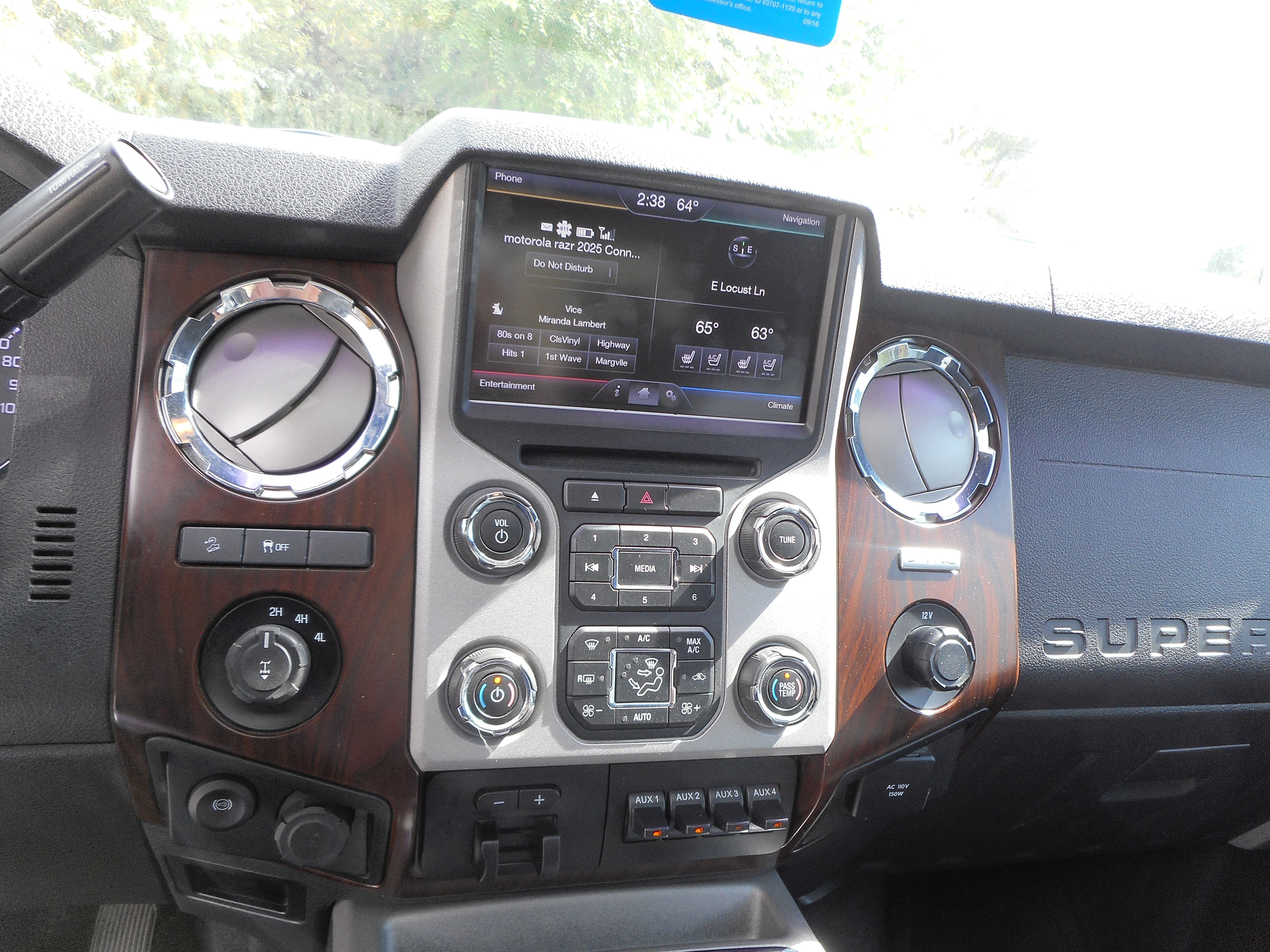 Used 2016 Ford F350 Lariat w/ Lariat Ultimate Package AWD/4WD image 9