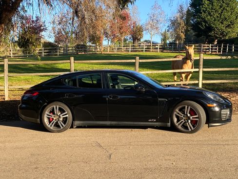 Used 2015 Porsche Panamera GTS image 4