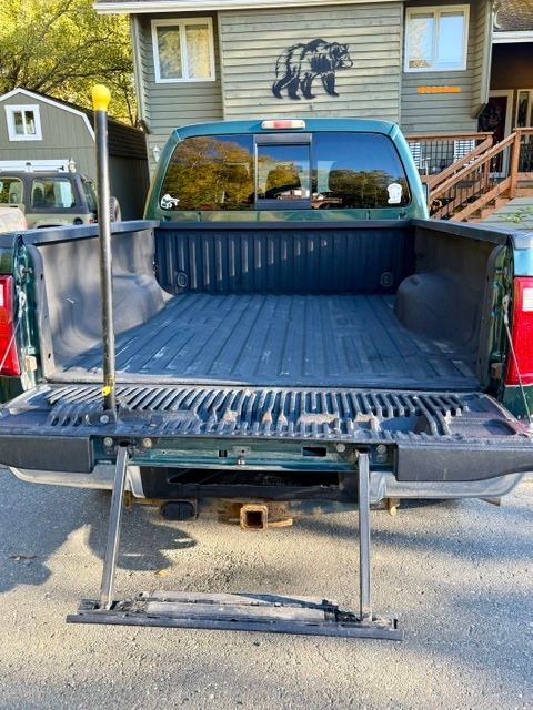 Used 2011 Ford F250 Lariat w/ Lariat Interior Pkg AWD/4WD image 8