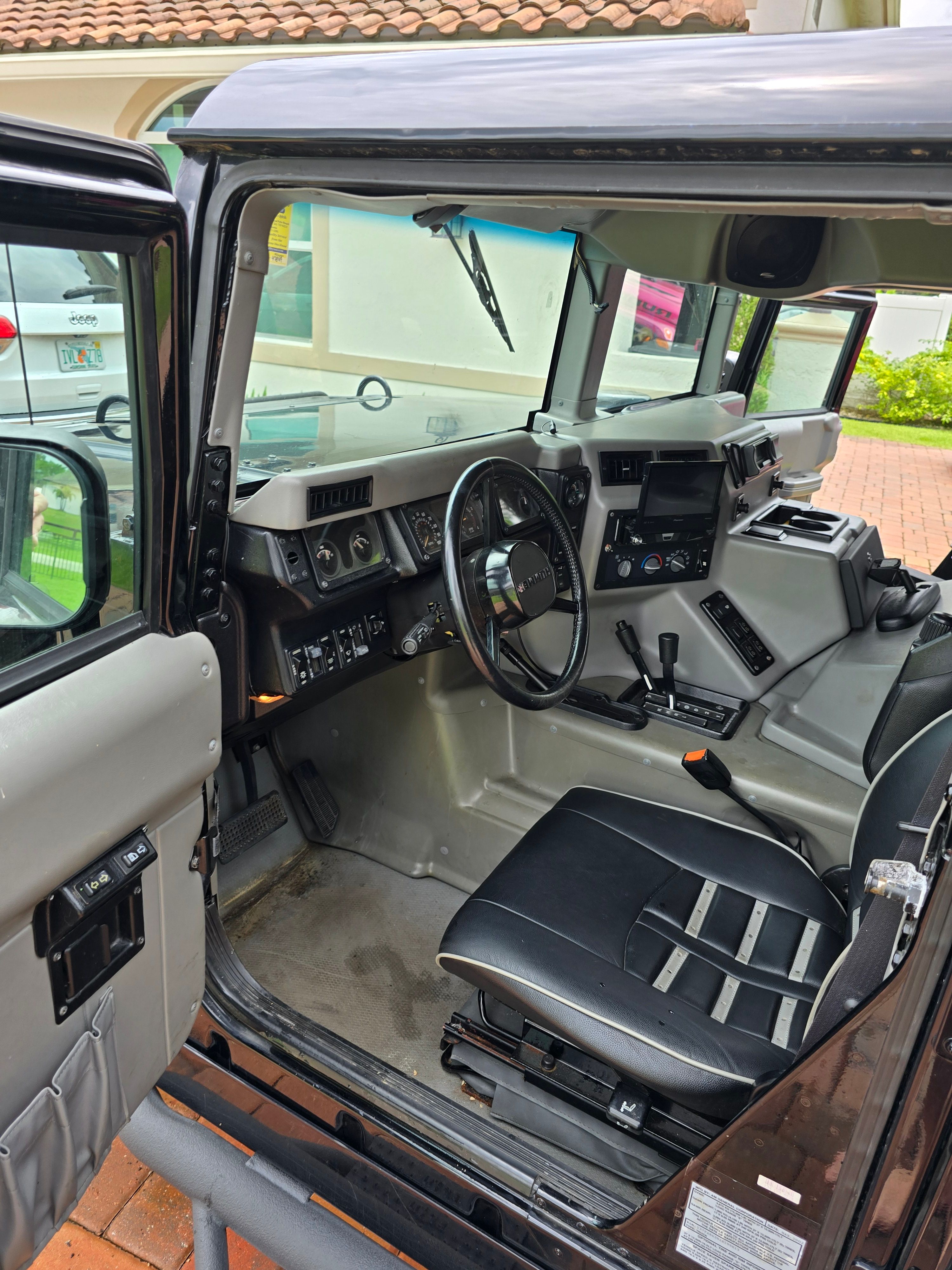 Used 2002 HUMMER H1 4-Door Wagon AWD/4WD image 9