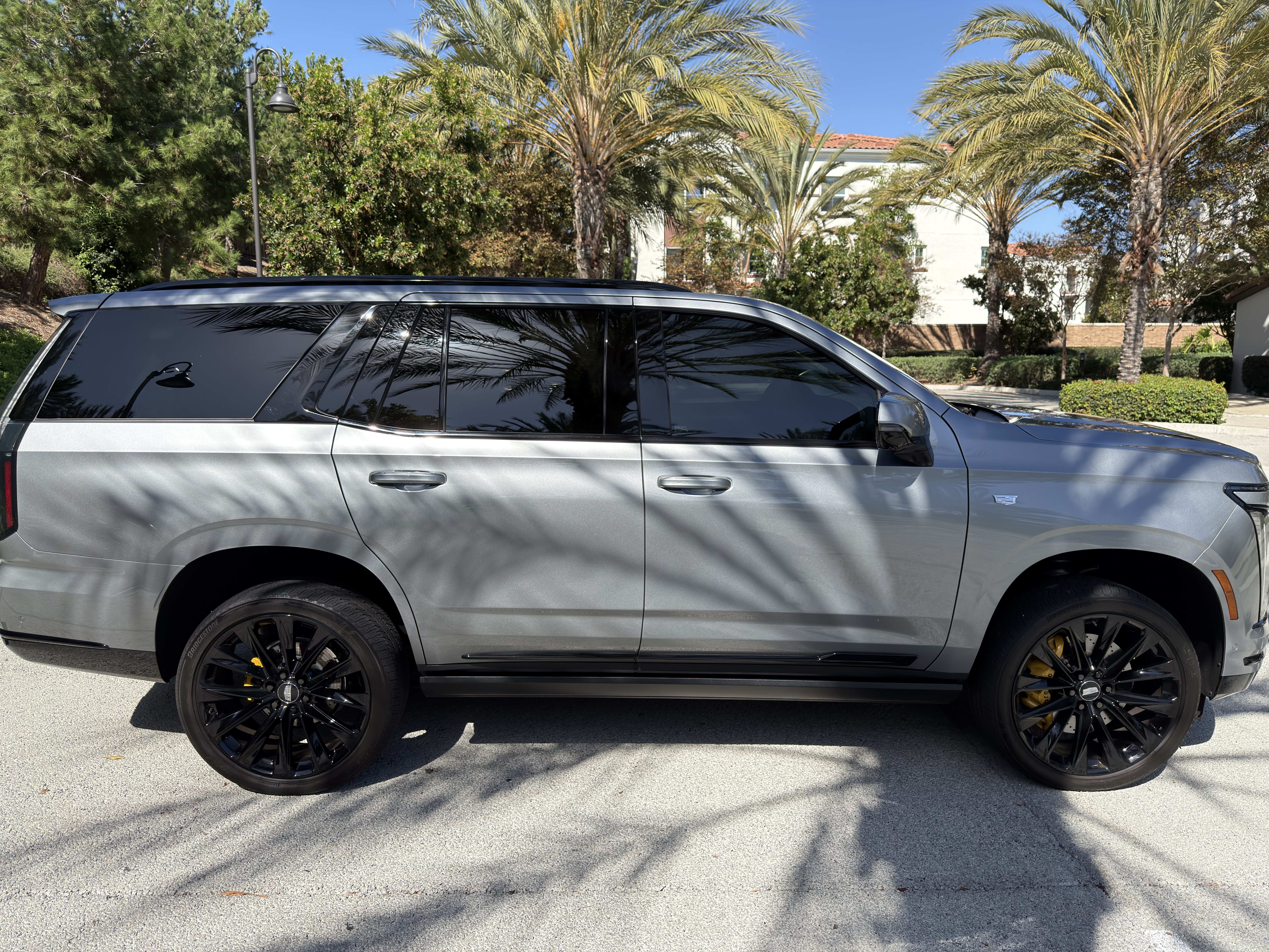 Used 2025 Cadillac Escalade Sport Platinum w/ LPO, ONYX Package AWD/4WD image 5