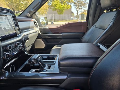 Used 2021 Ford F150 Lariat w/ Equipment Group 502A High image 5