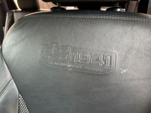 Used 2016 Jeep Wrangler Sahara AWD/4WD image 12