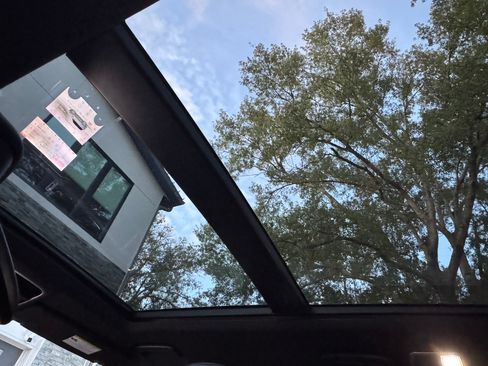 Used 2019 Land Rover Range Rover Sport Supercharged image 17