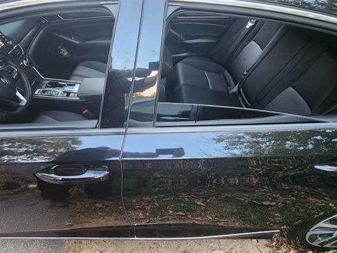 Used 2020 Honda Accord EX image 12