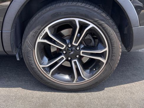Used 2015 Ford Explorer Sport w/ Equipment Group 401A AWD/4WD image 19