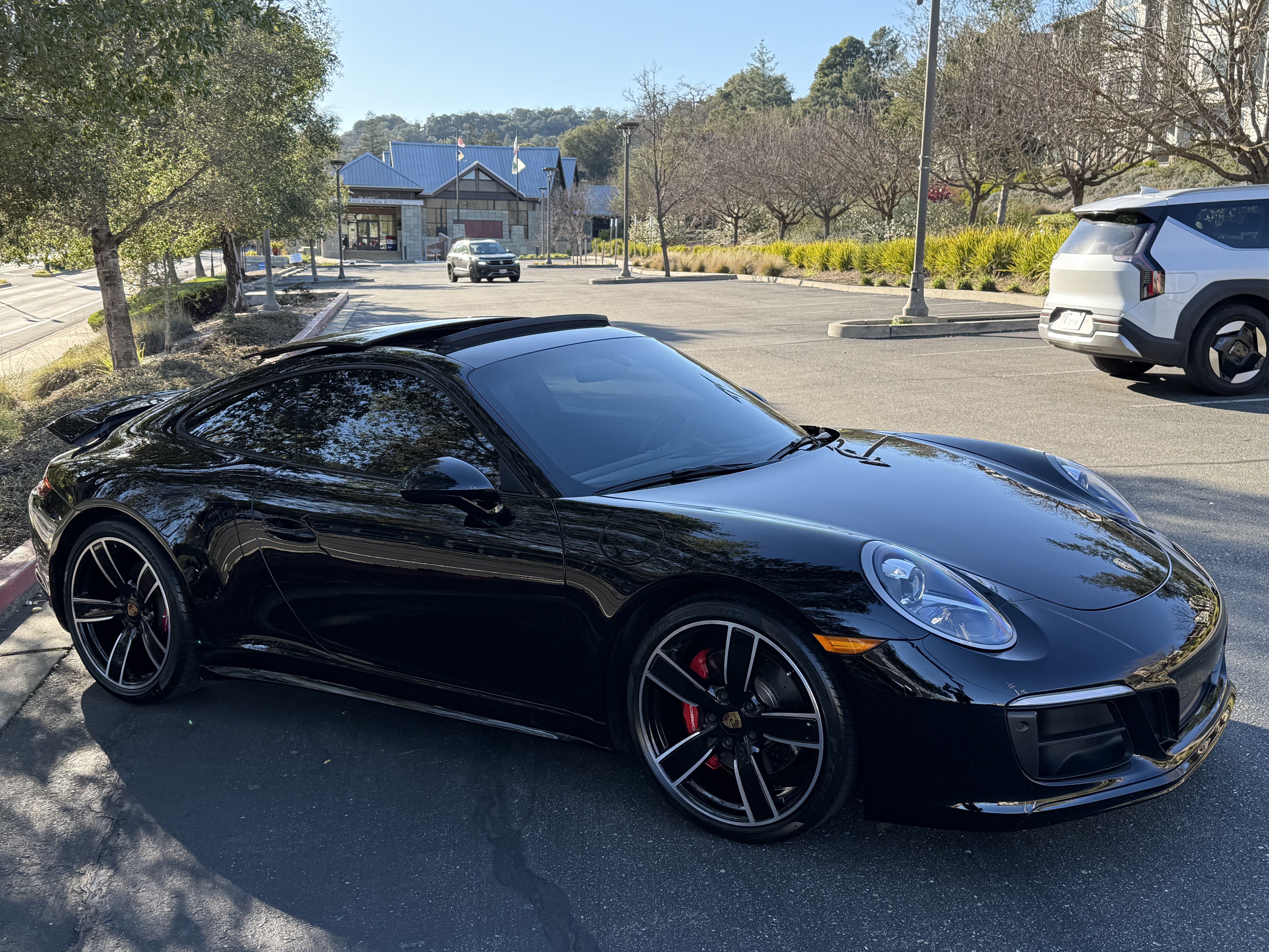 Used 2018 Porsche 911 Carrera 4S AWD/4WD image 5