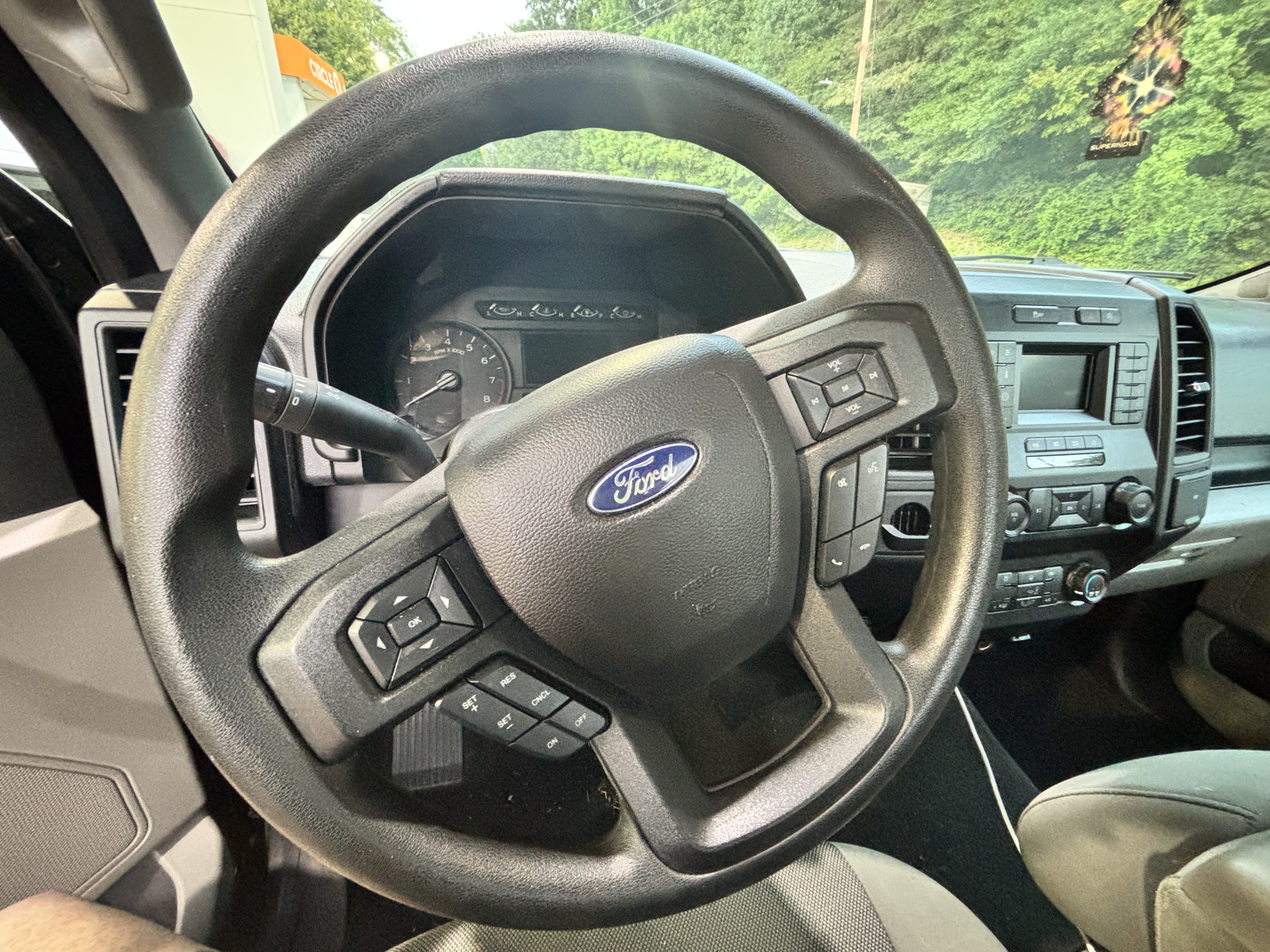 Used 2020 Ford F150 XL w/ Equipment Group 101A Mid RWD image 11