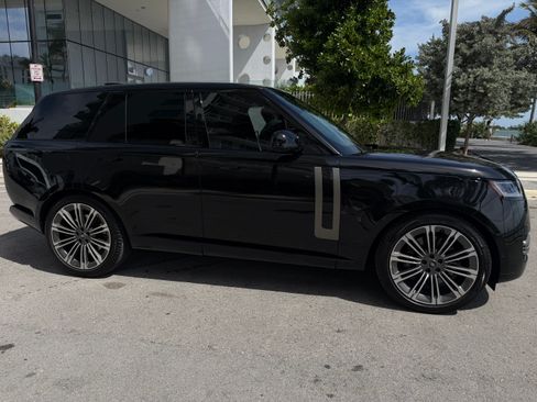 Used 2024 Land Rover Range Rover SE AWD/4WD image 25