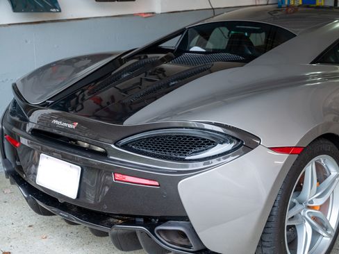 Used 2017 McLaren 570S Coupe image 16