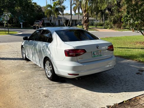 Used 2017 Volkswagen Jetta S image 13
