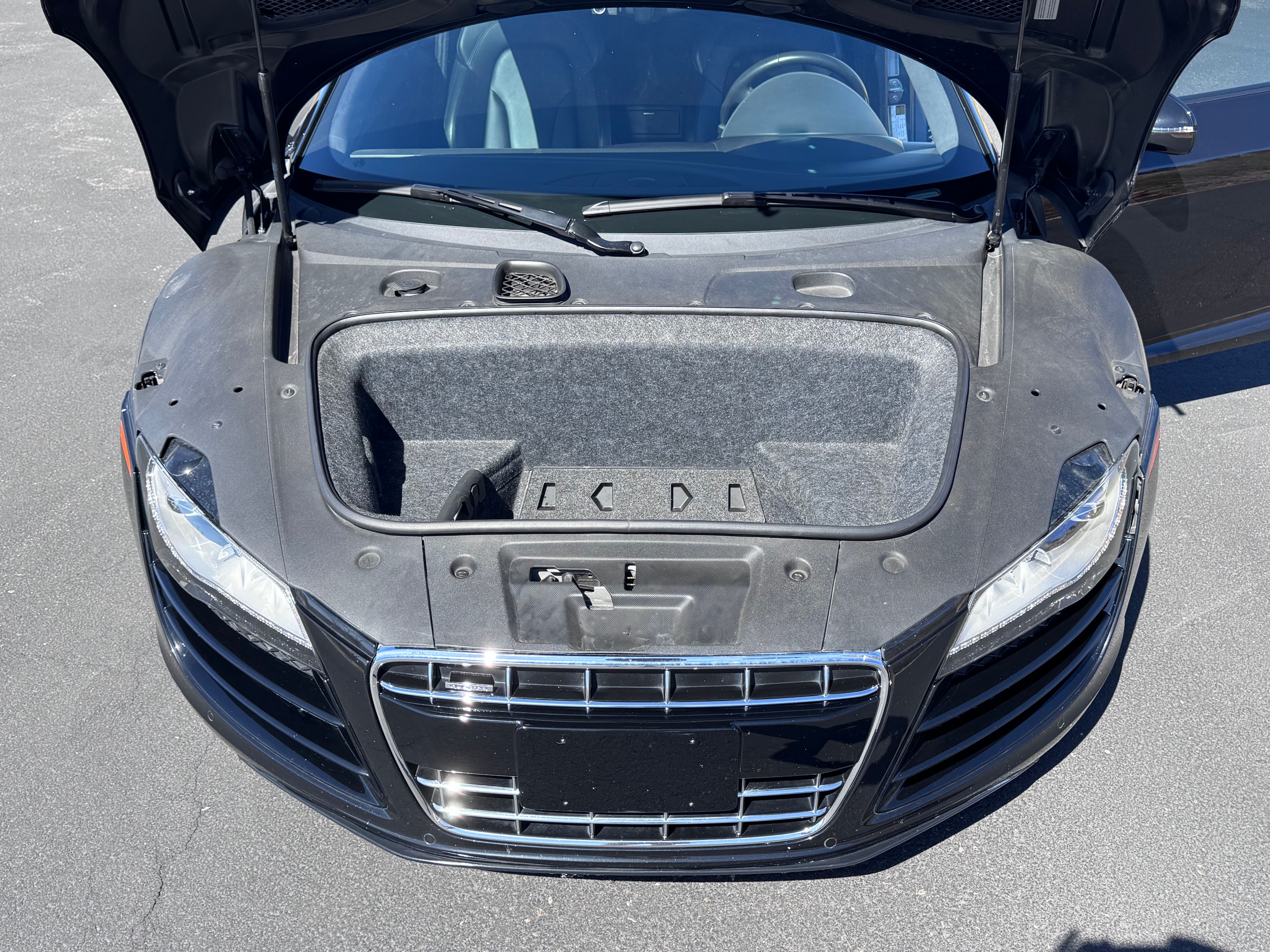 Used 2012 Audi R8 V10 AWD/4WD image 8